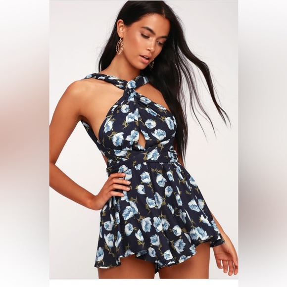 Lulu’s Elated Energy Blue Floral Print Convertible Romper - Picture 3 of 11